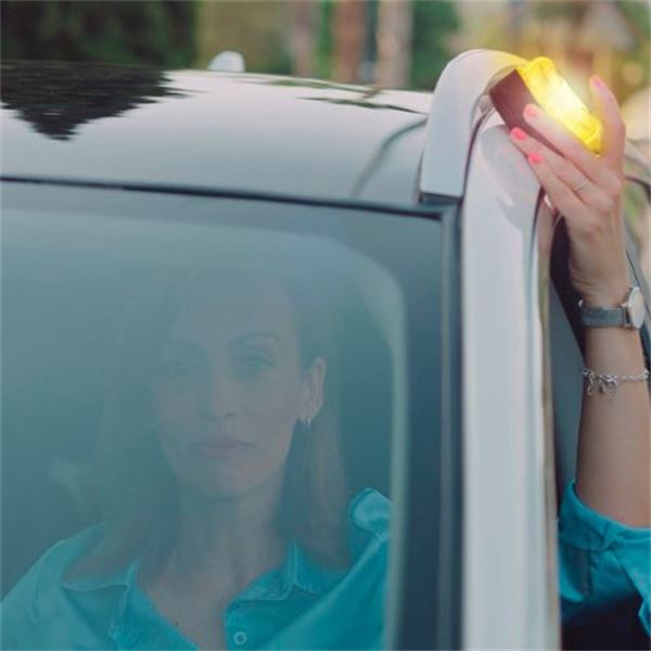 Baliza de emergência SOS Road Connected ligada à DGT