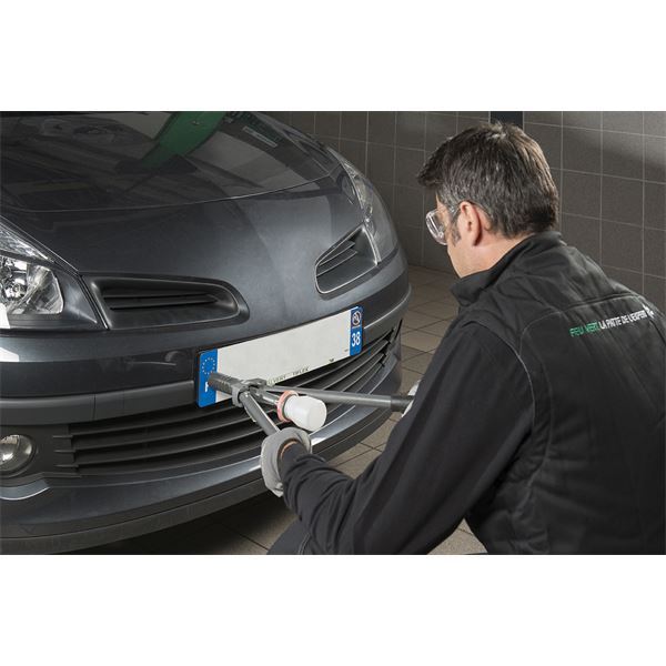 Fixação da chapa de matrícula do automóvel